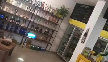 Amarelo, Casa de Bebidas - Las Varillas