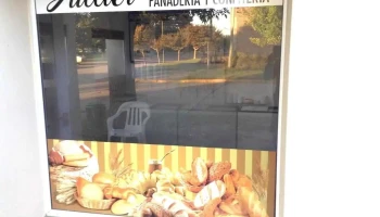 Heladeria, panaderia, almacen y polleria Jullier - San Martin De Las Escobas