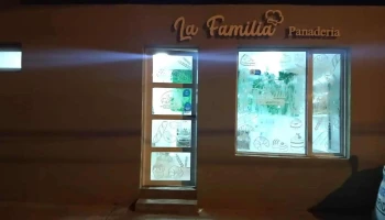 La Familia Panadería - Rawson