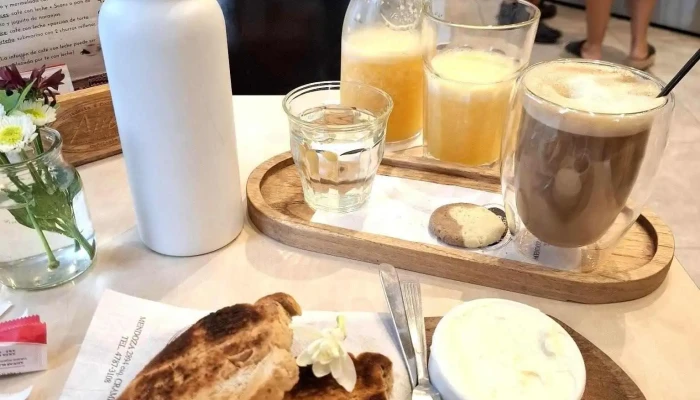 Aires De Belgrano Panaderia Confiteria Cafeteria Mas Recientes - Cdad. Autónoma de Buenos Aires