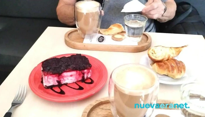 Aires De Belgrano Panaderia Confiteria Cafeteria Pastel - Cdad. Autónoma de Buenos Aires