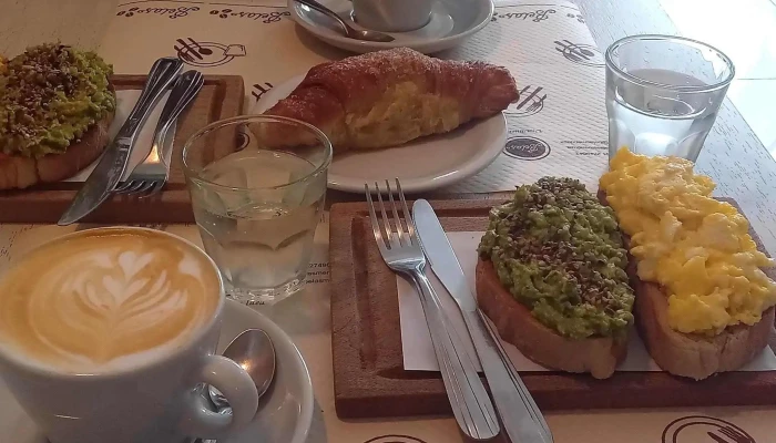 Belas Cafeteria Panaderia Opiniones - Maipú