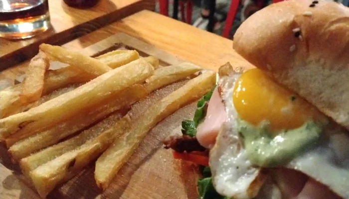 Casa Birra -  Papas Fritas - Monteros