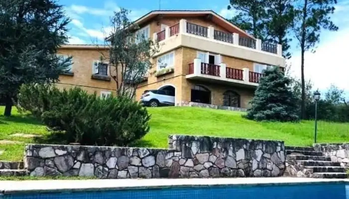 Casona Los Pinos - Agua De Oro