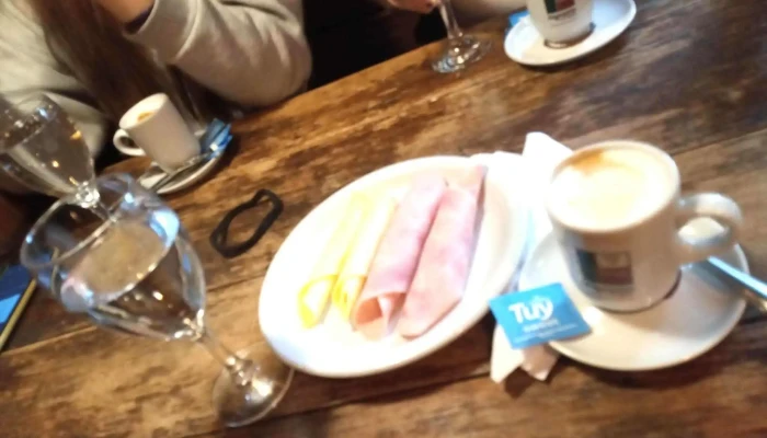 Como En Casa -  Comida Y Bebida - Tostado