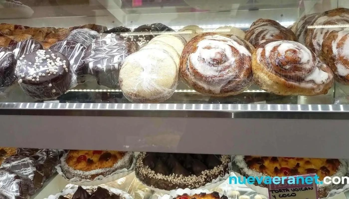 Confiteria Panaderia Festines Comida Y Bebida - Cdad. Autónoma de Buenos Aires