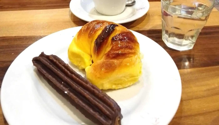 Confiteria Panaderia Festines Donde - Cdad. Autónoma de Buenos Aires