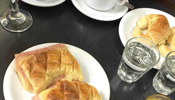 Del Rededor -  Panaderia Confiteria Zona - Cdad. Autónoma de Buenos Aires