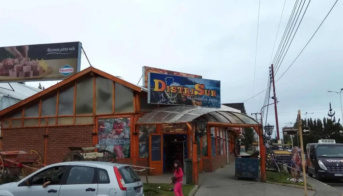 Distrisur -  Estacionamiento - El Calafate