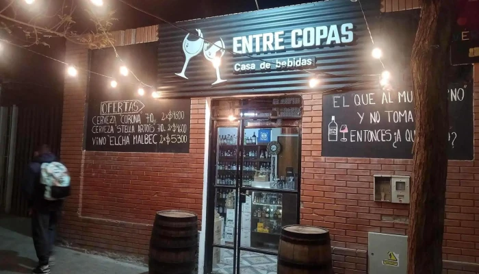 Entre Copas -  Casa De Bebidas Comentarios - San Juan