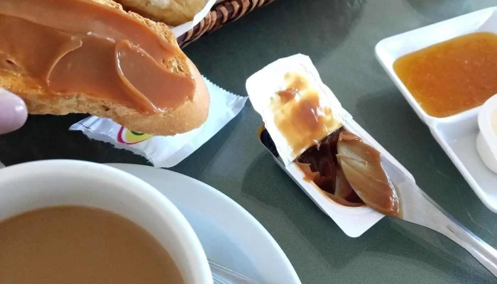 Hotel El Portal -  Comida Y Bebida - Las Rosas