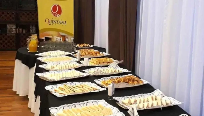Hotel Quintana 3 Estrellas Comida Y Bebida - San Luis