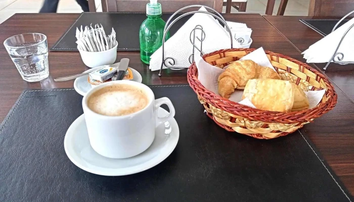 Hotel Restaurante Weng Balnearia -  Comida Y Bebida - Balnearia