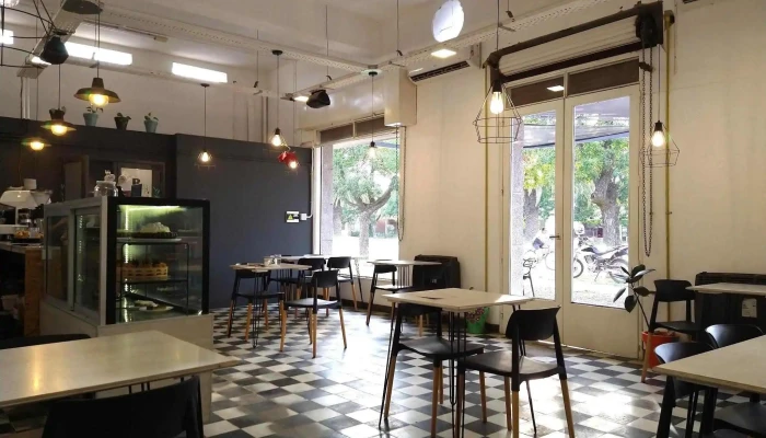 Koos Cafe Y Pasteleria Ambiente - Río Cuarto