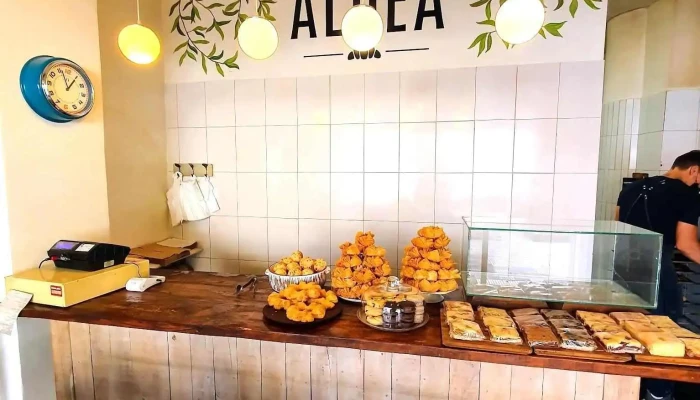 La Aldea -    Casa De Medialunas Comida Y Bebida - Cdad. Autónoma de Buenos Aires