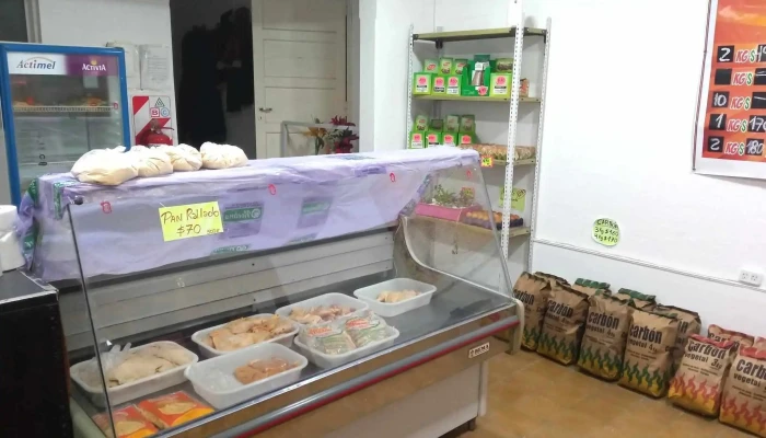La Casa Del Pollo -  Interior - Villa Nueva