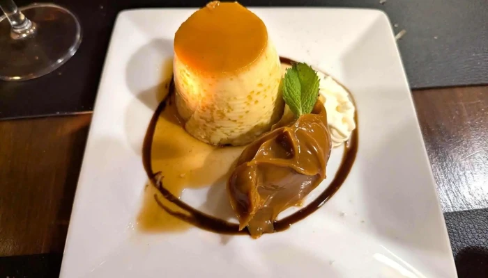 La Casona Restaurant -  Flan - San Martín de los Andes