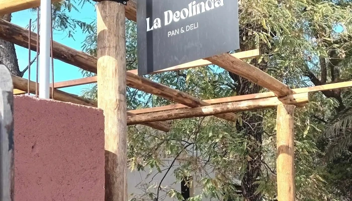 La Deolinda -    Pan Deli Abierto Ahora - Las Tapias