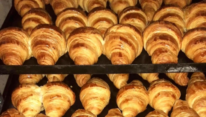 La Esencia -    Pasteleria Artesanal Instagram - Metán