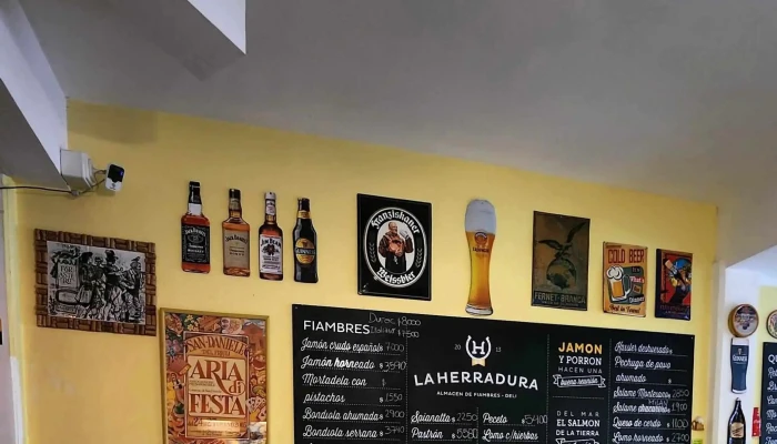 La Herradura "Almacén de Fiambres", Deli - El Calafate