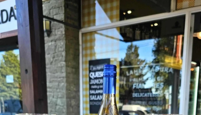 La Herradura Almacen De Fiambres Deli Instagram - El Calafate