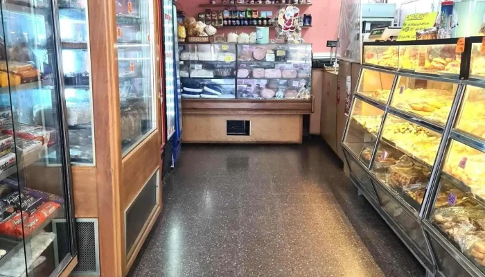 La Nueva Perla Panaderia -  Vitrina - Mendoza