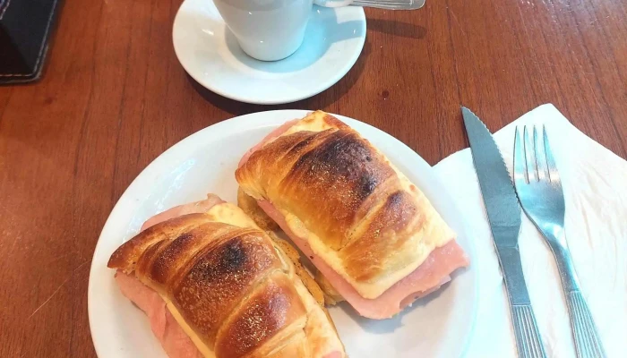 La Nueva Recoleta Panaderia   Cafe Croissant - Cdad. Autónoma de Buenos Aires