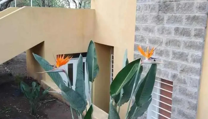 Las Charatas -  Exterior - Agua de Oro