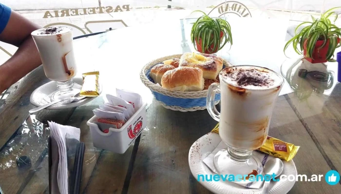 Medialunas 707 -  Capuchino - La Falda