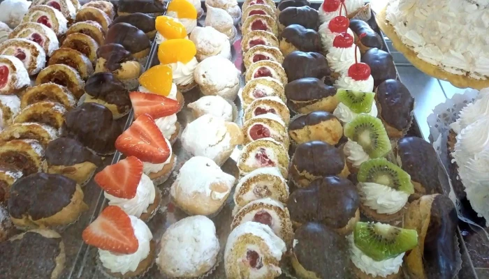 Mil Delicias Granate -    Panaderia Y Confiteria Masa - La Calera