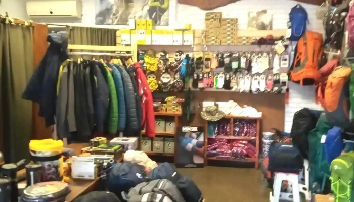 Montaraz Tienda De Montana Interior - Merlo