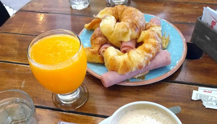 Panaderia Azucar Pimienta Y Sal Zona - Guaymallen