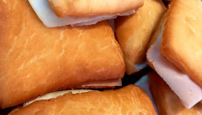 Panaderia Bara Da Comida Y Bebida - Trelew