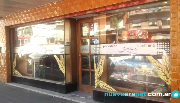 Panaderia Confiteria Avellaneda Vitrina - San Fernando