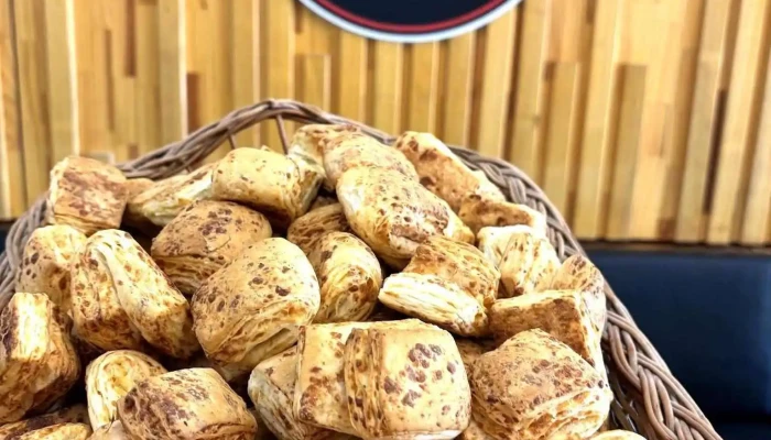 Panaderia Confiteria Y Cafeteria Praga Comida Y Bebida - Eldorado