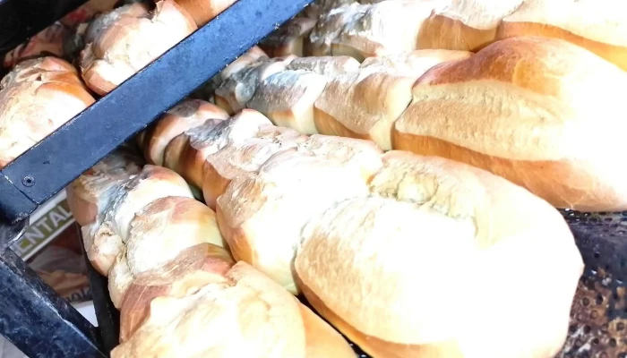 Panaderia El Rey De La Massa Comida Y Bebida - Trelew