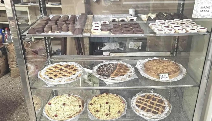 Panaderia La Esperanza Vitrina - La Falda