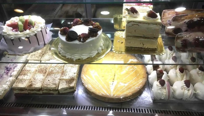 Panaderia La Fueguina Comida Y Bebida - Trelew
