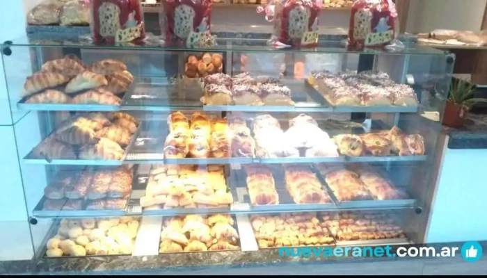 Panaderia Los Entrerrianos Vitrina - Leandro N. Alem