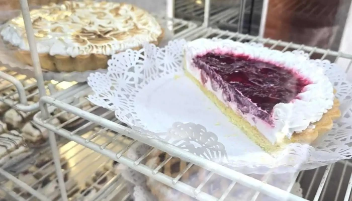 Panaderia Los Reyes De La Medialuna Comida Y Bebida - Camarones