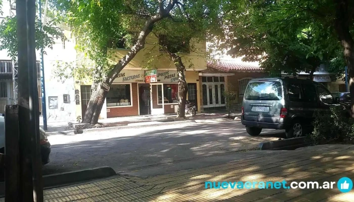 Panaderia Rotiseria La Caserita -  Direccion - Godoy Cruz