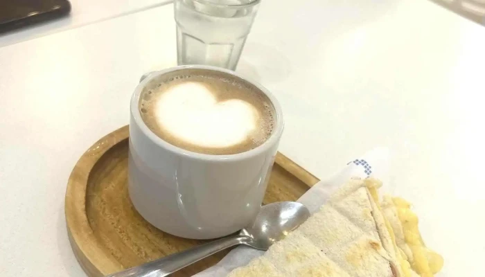 Panaderia Y Cafeteria Buen Gusto Boedo Comida Y Bebida - Cdad. Autónoma de Buenos Aires