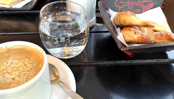 Panaderia Y Cafeteria La Moderna Opiniones - Santa María