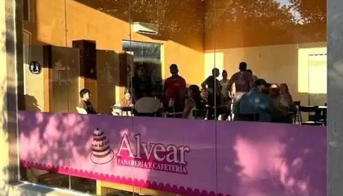 Panadería y confitería "alvear " - Monte Caseros