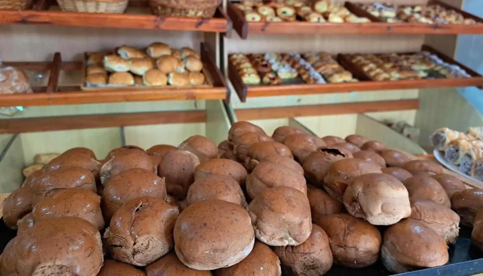 Panaderia Y Confiteria Avenida Comida Y Bebida - Trelew
