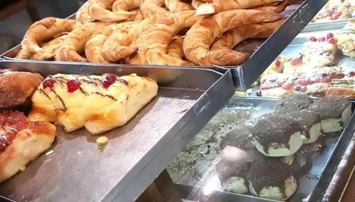 Panaderia Y Confiteria Compostela Vitrina - Avellaneda