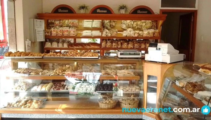 Panaderia Y Confiteria Danivan -  Vitrina - Rafaela