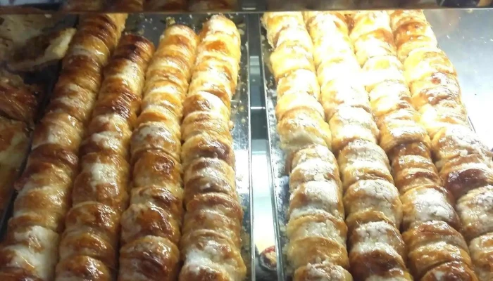 Panaderia Y Confiteria Jp Vitrina - San Lorenzo