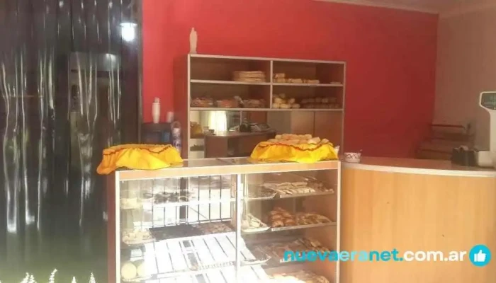 Panaderia Y Confiteria Las Flores Ambiente - Las Flores