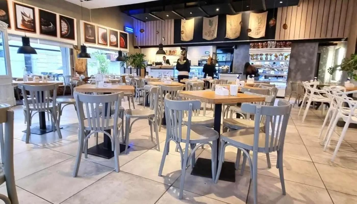 Panaderia Y Confiteria Mateo Ambiente - Concepción